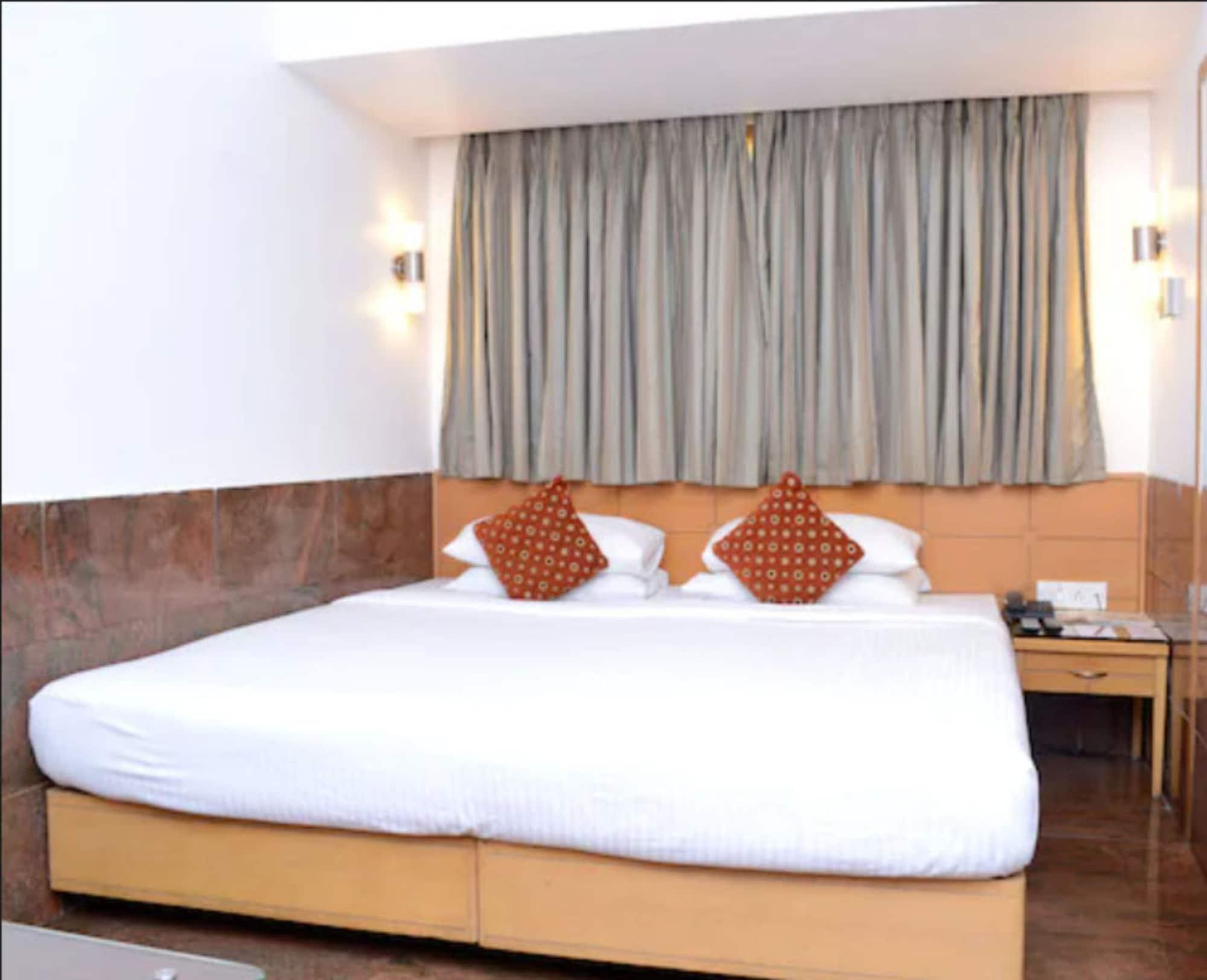 Ramee Guestline Hotel Khar Bombay Eksteriør billede