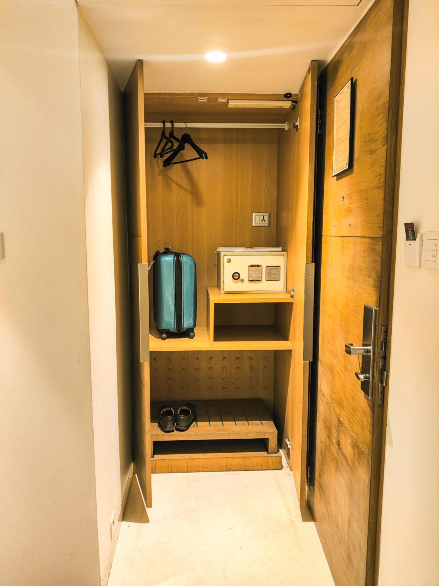 Ramee Guestline Hotel Khar Bombay Eksteriør billede
