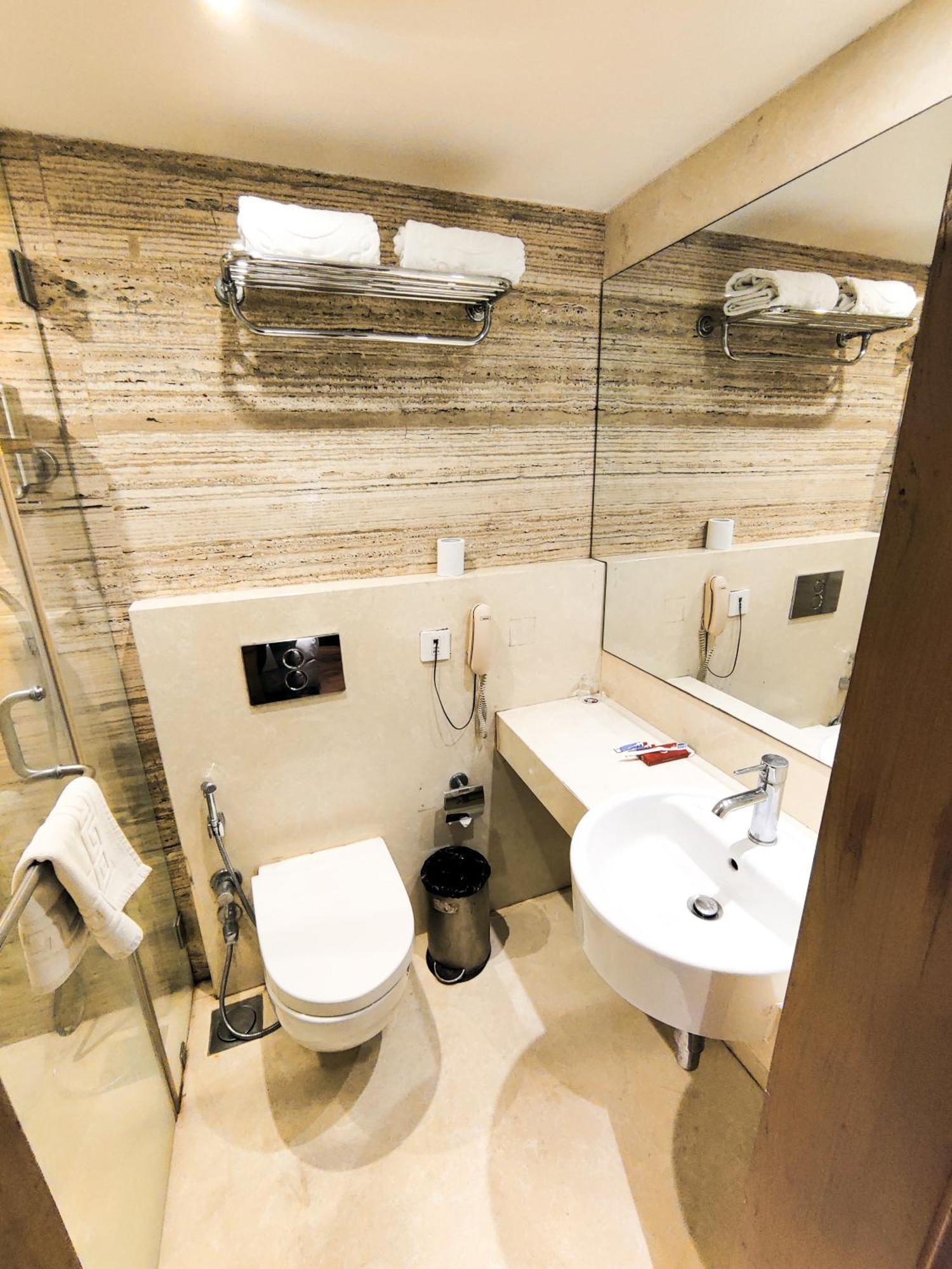 Ramee Guestline Hotel Khar Bombay Eksteriør billede