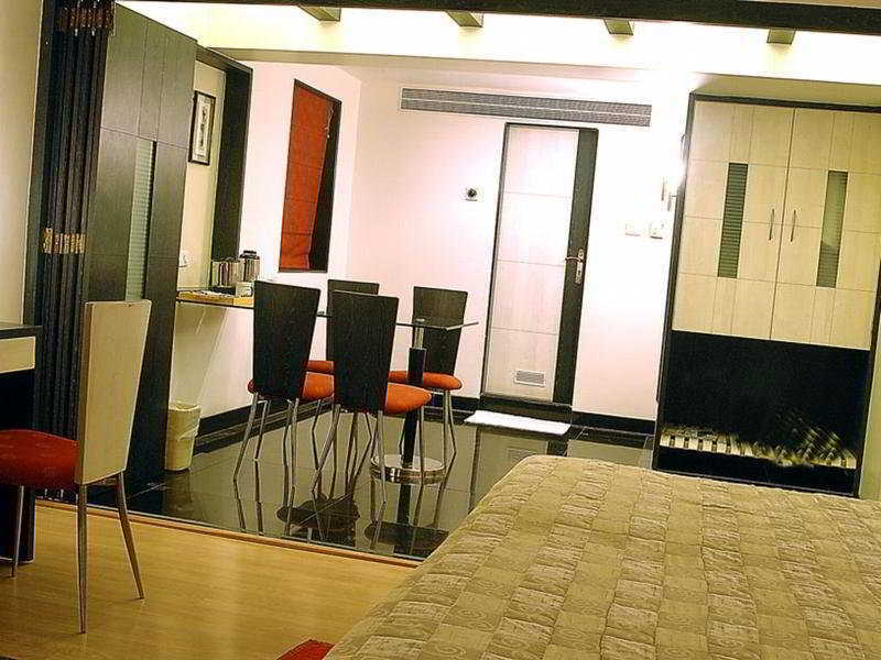 Ramee Guestline Hotel Khar Bombay Eksteriør billede